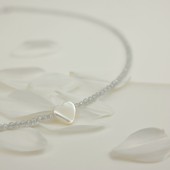 Choker cu inima din mother of pearl din cristale si argint 35 cm DiAmanti 242-07-G